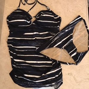 Pea in the pod maternity bathing suit